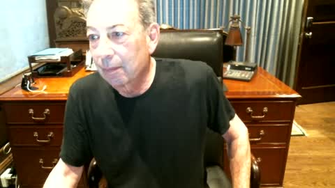 Snapshot of blueisles chatting on 18, 6, 2026 blueisles online show from 18, 6, 2026