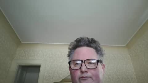 bluemoose70 online show from 5, 2, 2025