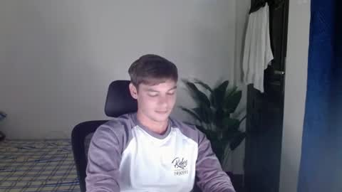 blueeyedboyisasia online show from 28, 7, 2026