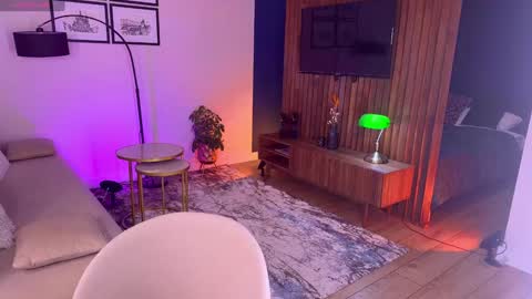 Mikki chan online show from 23, 10, 2025