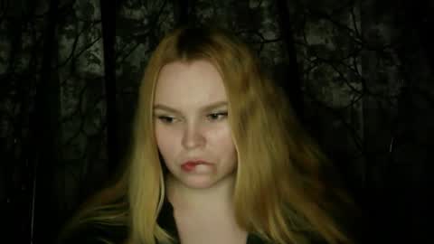 blushing_star online show from 19, 10, 2025