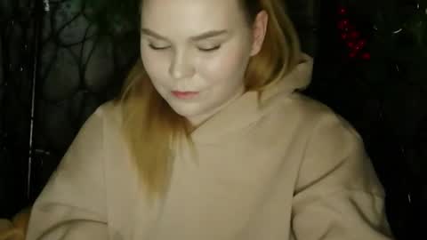 blushing_star online show from 5, 1, 2026