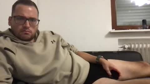 Snapshot of bobbele94 chatting on 28, 10, 2025 bobbele94 online show from 28, 10, 2025