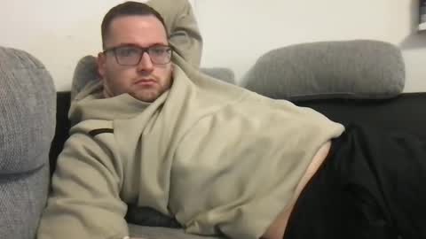 Snapshot of bobbele94 chatting on 15, 3, 2026 bobbele94 online show from 15, 3, 2026