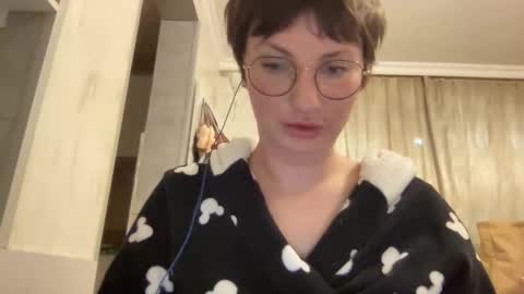 Snapshot of bobwig4 chatting on 19, 10, 2025 Tips prfr 11-55-111 tok online show from 19, 10, 2025