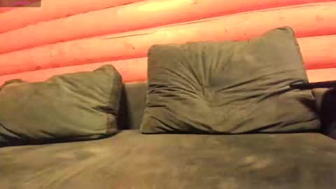 Nail and Olivia online show from 13, 2, 2025