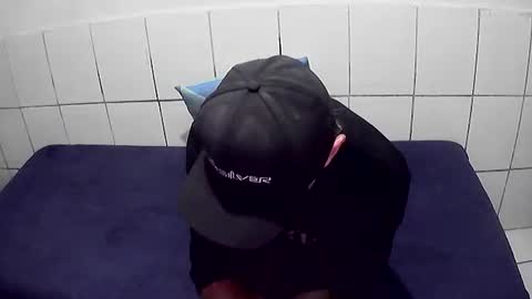 Cesar Augusto Pierdona online show from 18, 12, 2025