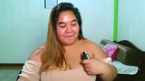 Snapshot of bombastic_darla chatting on 28, 3, 2026 bombastic_darla online show from 28, 3, 2026