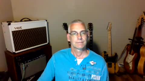 Snapshot of bomec40 chatting on 8, 7, 2026 Carl online show from 8, 7, 2026