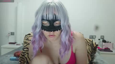 Lucy online show from 31, 3, 2026