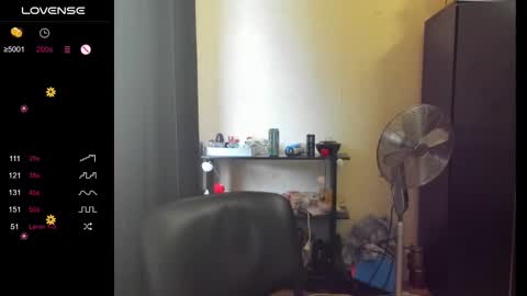 Snapshot of boni_nell__ chatting on 5, 3, 2025 Nell online show from 5, 3, 2025