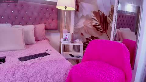 Snapshot of bonn_glow chatting on 17, 3, 2026 i AM Bonnie online show from 17, 3, 2026