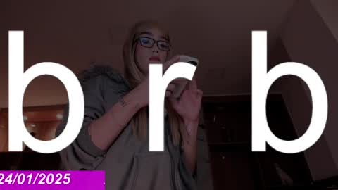 Bonnie Luxury online show from 24, 1, 2025