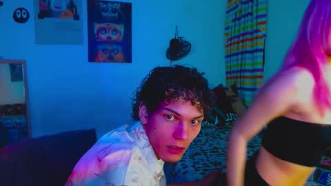 Bonnie Y Ash online show from 28, 9, 2025