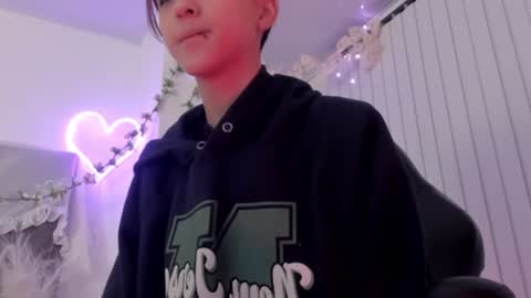   online show from 25, 1, 2025