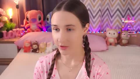 Snapshot of bonniedry chatting on 20, 9, 2025 Emma online show from 20, 9, 2025
