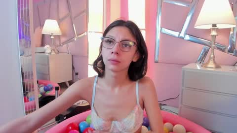 Bonnie  online show from 11, 1, 2025