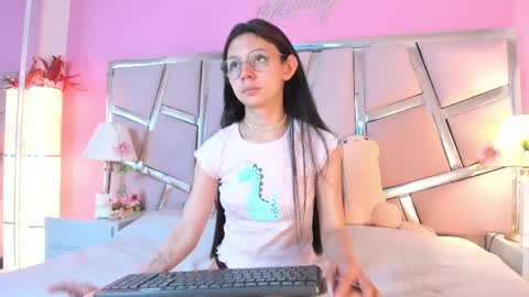 Bonnie  online show from 25, 4, 2026