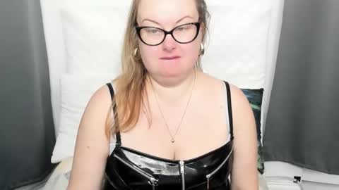 Bonnie online show from 2, 11, 2025