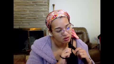 Snapshot of bonvivantb chatting on 27, 10, 2025 Queen Bon Vivantt online show from 27, 10, 2025