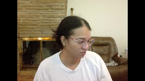 Snapshot of bonvivantb chatting on 14, 11, 2025 Queen Bon Vivantt online show from 14, 11, 2025