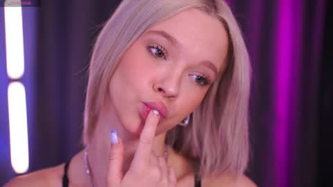 Alina online show from 8, 4, 2026