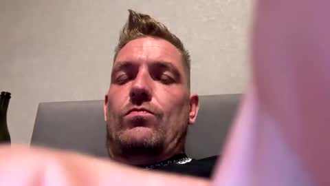 Snapshot of boomfxx1985 chatting on 17, 9, 2025 boomfxx1985 online show from 17, 9, 2025