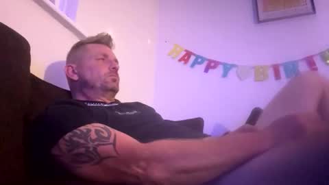 Snapshot of boomfxx1985 chatting on 28, 9, 2025 boomfxx1985 online show from 28, 9, 2025