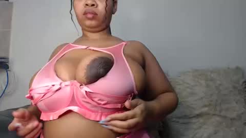 Snapshot of bootybangerxxx2 chatting on 7, 11, 2025 bootybangerxxx2 online show from 7, 11, 2025