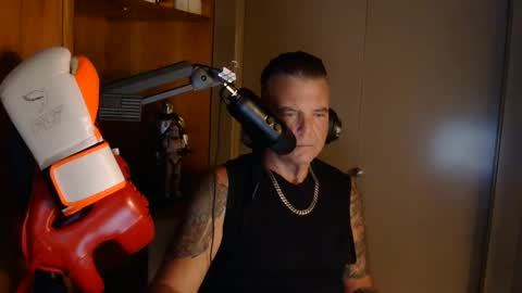 Snapshot of boss1420 chatting on 10, 10, 2025 BOSS online show from 10, 10, 2025