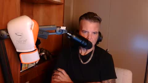 Snapshot of boss1420 chatting on 11, 10, 2025 BOSS online show from 11, 10, 2025