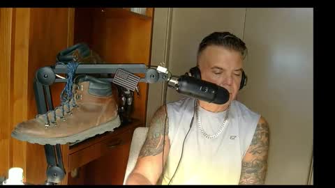 Snapshot of boss1420 chatting on 13, 10, 2025 BOSS online show from 13, 10, 2025