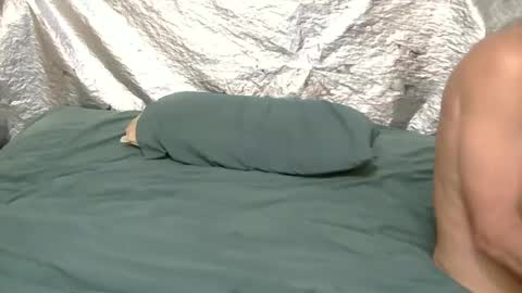 bottomdaddyforyou925375 online show from 9, 2, 2025