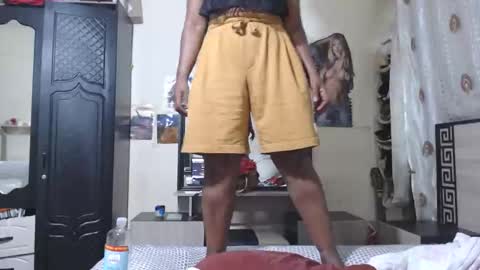 bouncingassxx online show from 2, 4, 2026