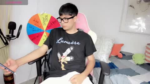 Aaron online show from 6, 1, 2025