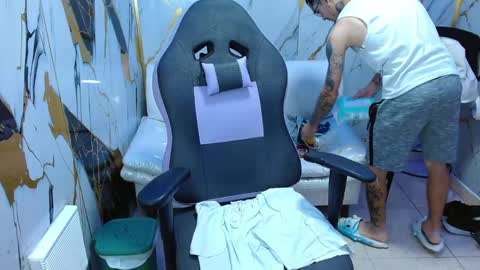 boy_tatto77 online show from 25, 4, 2026