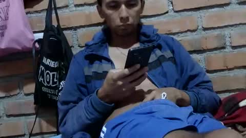 Snapshot of boycumlatino21 chatting on 18, 10, 2025 Boy online show from 18, 10, 2025