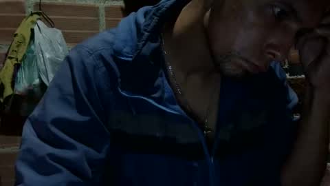 Snapshot of boycumlatino21 chatting on 22, 10, 2025 Boy online show from 22, 10, 2025