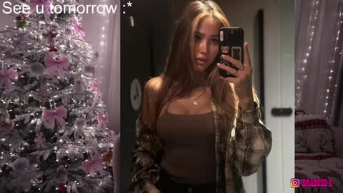 Snapshot of brabuss_ chatting on 29, 12, 2024 Lana online show from 29, 12, 2024