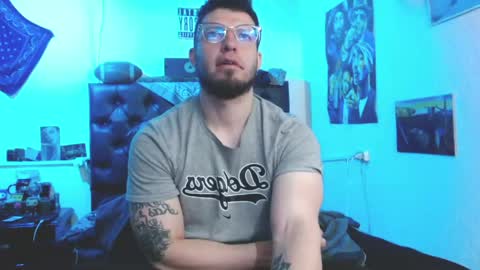 brad hot boy online show from 29, 5, 2026