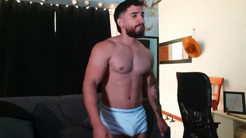 Bradley Martinez online show from 27, 1, 2025