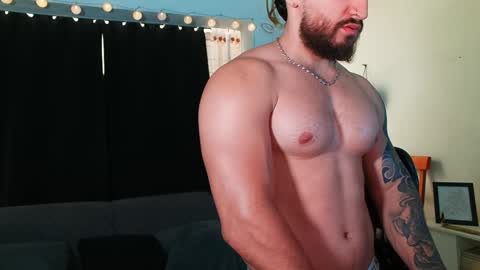 Bradley Martinez online show from 28, 1, 2025