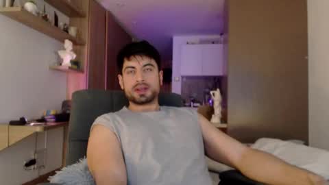 Snapshot of bradley_muscle chatting on 19, 9, 2025 Bradley online show from 19, 9, 2025