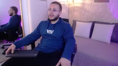 bradley_musscle online show from 11, 4, 2026