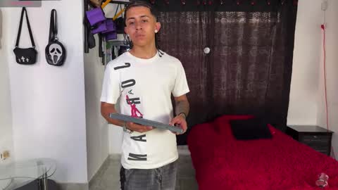 Bradley Strong online show from 5, 2, 2026