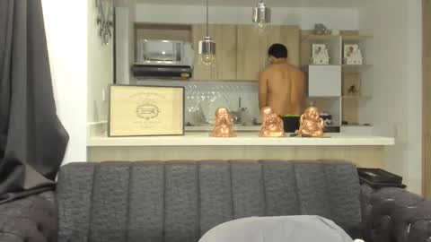 bradleymartin7 online show from 5, 3, 2025