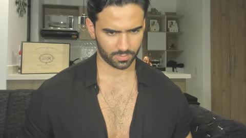 bradleymartin7 online show from 8, 3, 2025