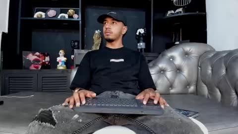 Snapshot of brand_collins chatting on 7, 1, 2026 Brand online show from 7, 1, 2026