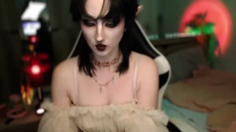 Snapshot of brandy_queen chatting on 17, 6, 2026 Aurorabut ur dad just calls me Rory online show from 17, 6, 2026