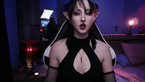 Snapshot of brandy_queen chatting on 9, 7, 2026 Aurorabut ur dad just calls me Rory online show from 9, 7, 2026